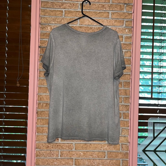 Women’s 2XL Shirt - Picture 3 of 3